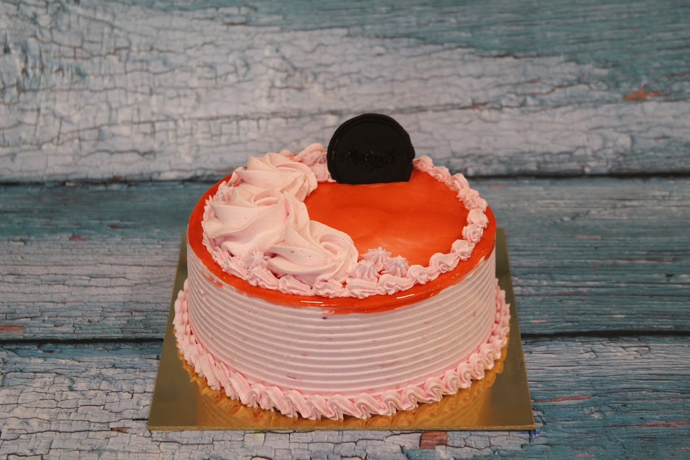 Crush Strawberry Cake